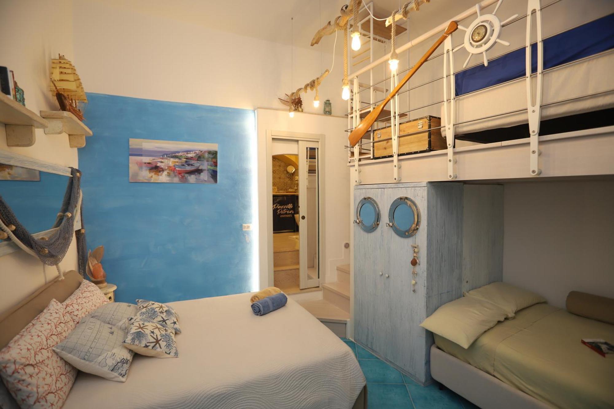 Piazzetta Petrone Apartments + Parking Vieste Exterior photo